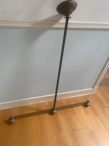 Grote messing hanglamp beschikbaar voor biedingen