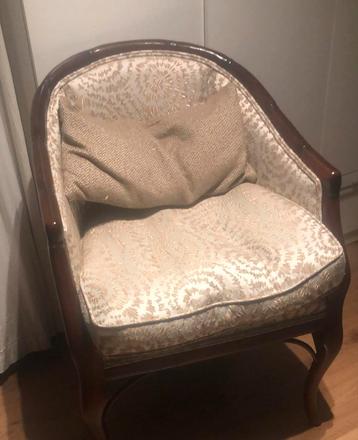 Klassieke Fauteuil / Stoel beschikbaar voor biedingen
