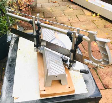 Hand Verstekzaag - Verticaal + Horizontaal - 600mm Zaagblad beschikbaar voor biedingen