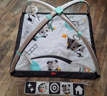 Babygym / Speelmat / Speelboog beschikbaar voor biedingen