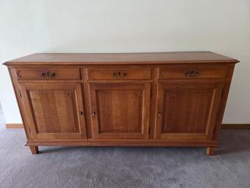 Kast antieke dressoir / Buffetkast beschikbaar voor biedingen