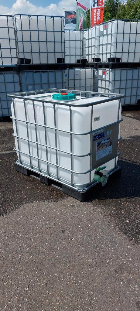 1000 ltr en 600 ltr ibc containers, Tuin en Terras, Regentonnen, Zo goed als nieuw, Kunststof, 150 liter of meer, Ophalen