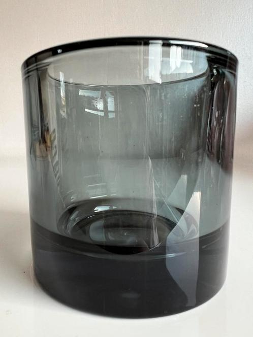 Iittala Kivi Glas Kandelaar Grey Grijs Harmaa 80 mm, Huis en Inrichting, Woonaccessoires | Kandelaars en Kaarsen, Zo goed als nieuw