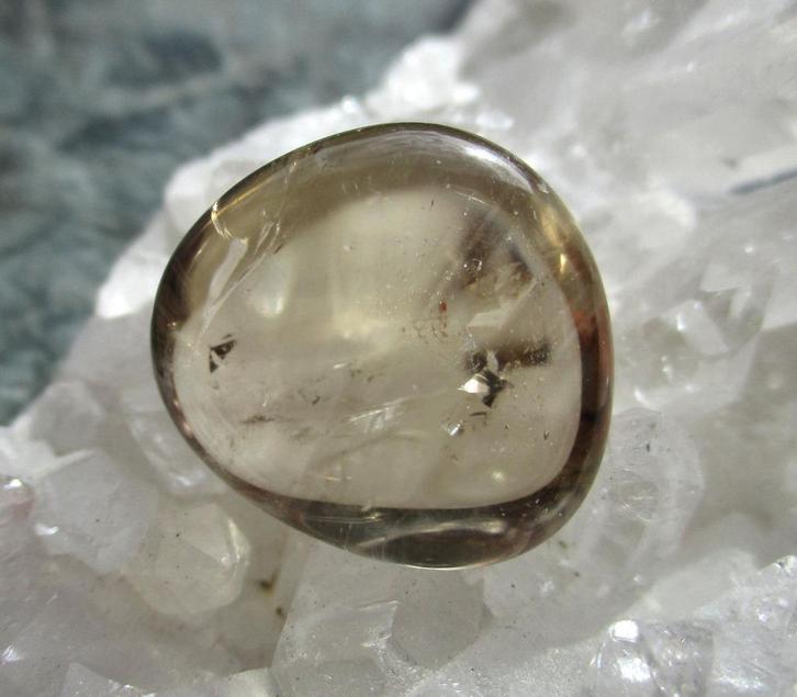 Citrien trommelsteen - 19x17x10mm, Verzamelen, Mineralen en Fossielen, Mineraal, Ophalen of Verzenden