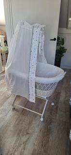 Leuke schattige Rotan Babywieg, Kinderen en Baby's, Ophalen, Wieg