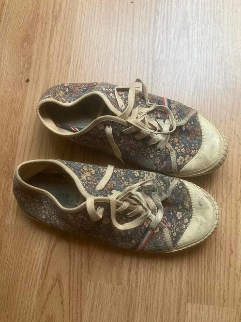 Tommy hilfiger bloemen sneakers maat 41, Kleding | Dames, Schoenen, Zo goed als nieuw, Sneakers of Gympen, Wit, Ophalen of Verzenden