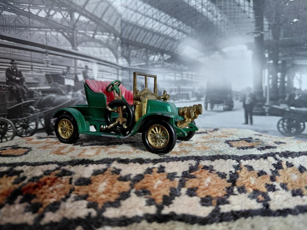 models of yesterday, 1911 renault, no.2 by lesney, Ophalen of Verzenden, Gebruikt, Auto, Gama