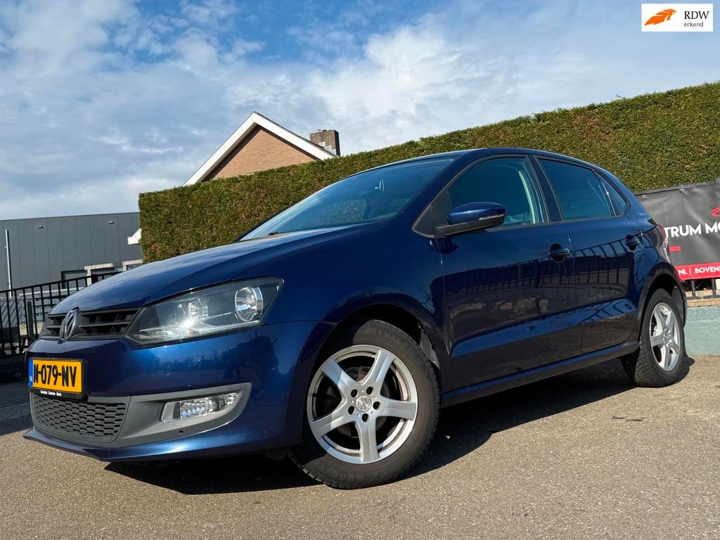 Volkswagen Polo 1.2 team uitvoering Airco* LMV *stoel verw*p, Voorwielaandrijving, Euro 5, Zwart, Stoelverwarming