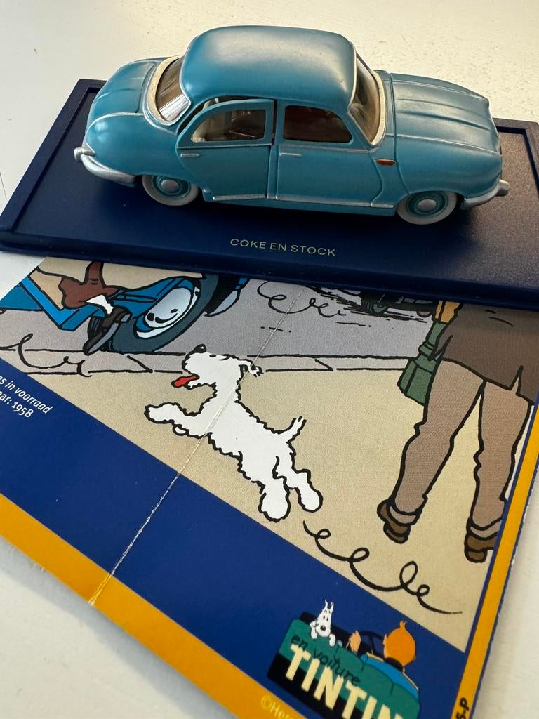 Kuifje auto 1:43 de panhard taxi uit cokes in voorraad, Verzamelen, Stripfiguren, Ophalen of Verzenden, Kuifje, Zo goed als nieuw
