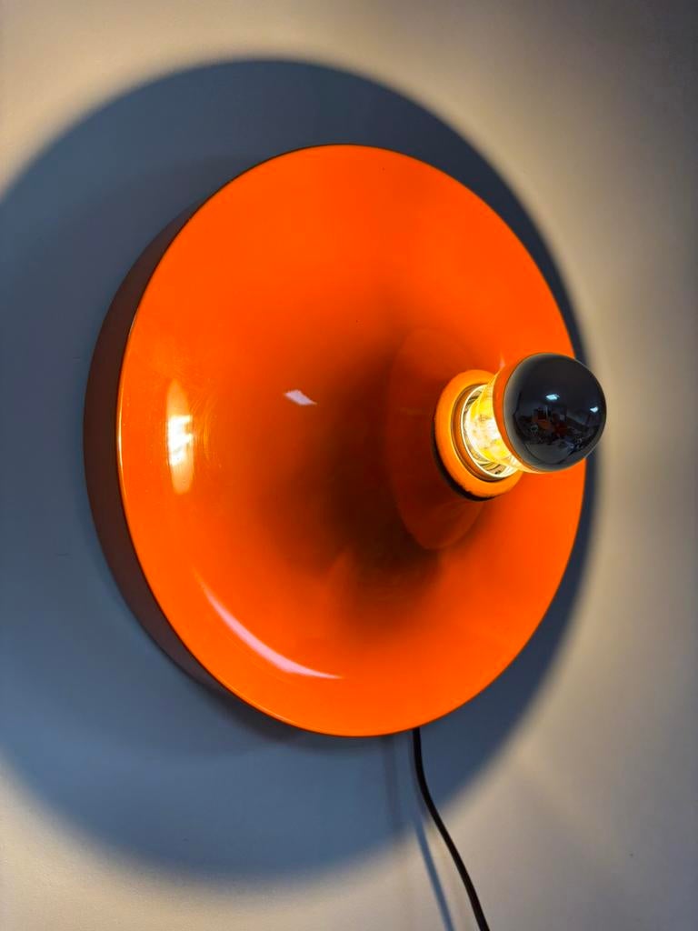 oranje wandlamp in stijl Charlotte Perriand, jaren 70, Huis en Inrichting, Ophalen of Verzenden, Zo goed als nieuw