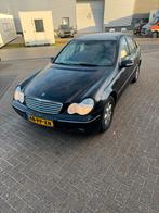 Mercedes-Benz C-Klasse 2.2 CDI C200 Sedan AUT 2004 Zwart, Auto's, Automaat, Achterwielaandrijving, 4 cilinders, Origineel Nederlands