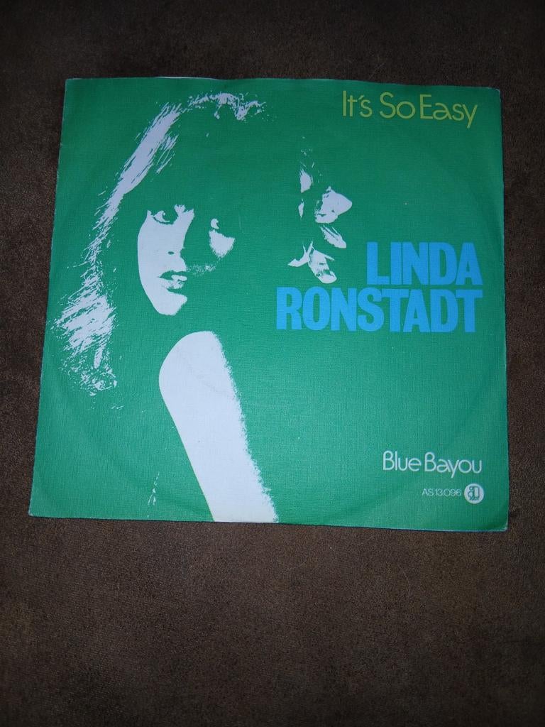 Linda Ronstadt - It's So Easy / Blue Bayou (Single), Gebruikt, 7 inch, Single, Ophalen of Verzenden