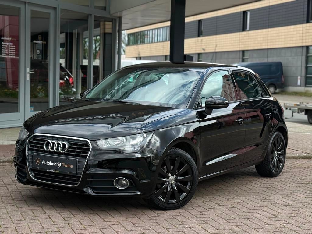 Audi A1 Sportback 1.2 TFSI|stoelverw|5drs|navigatie|netjes, Auto's, Voorwielaandrijving, Stof, 4 cilinders, 4 stoelen
