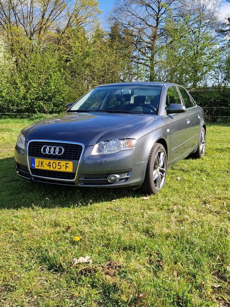 Audi A4 2.0 Automaat 2006 Grijs, Auto's, Audi, A4, Centrale vergrendeling, Climate control, Cruise Control, Lichtmetalen velgen