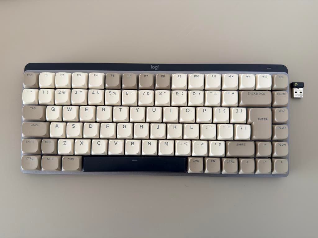 Logitech MX Mechanical Mini Wireless Backlit + Keycaps, Computers en Software, Toetsenborden, Ophalen of Verzenden, Qwerty, Zo goed als nieuw