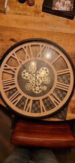 Leuke goedwerkende klok. Kleur donker bruin/licht bruin., Ophalen of Verzenden, Zo goed als nieuw, Wandklok