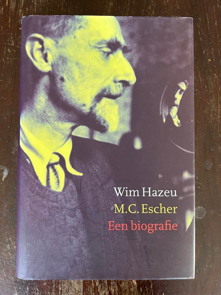 W. Hazeu - M.C. Escher - Een biografie, Ophalen of Verzenden, Zo goed als nieuw, W. Hazeu