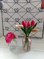 Glazen vaasjes compleet met oa: houten tulpen, Ophalen of Verzenden, Zo goed als nieuw, Binnen