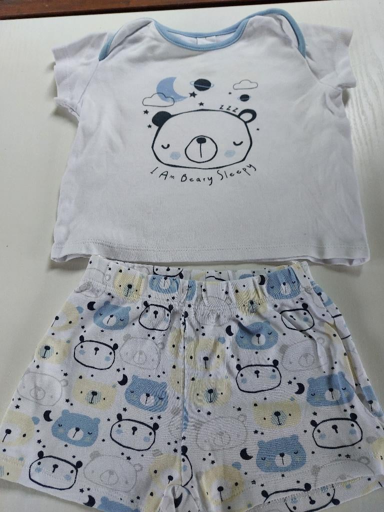 broekje en truitje (setje mt.68) en rood broekje en truitje, Gebruikt, Babyclub, Ophalen of Verzenden, Setje