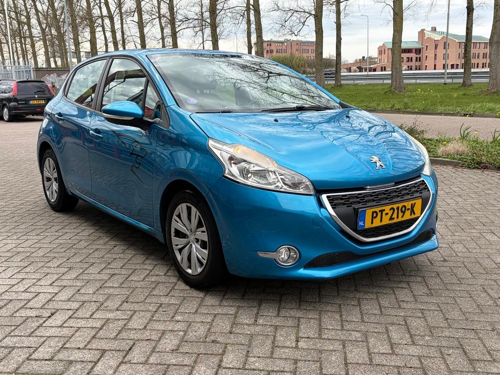 Peugeot 208 1.4 VTI 70KW/95PK 5-D 2012 Blauw, Auto's, Voorwielaandrijving, 40 €/maand, Blauw, Handgeschakeld