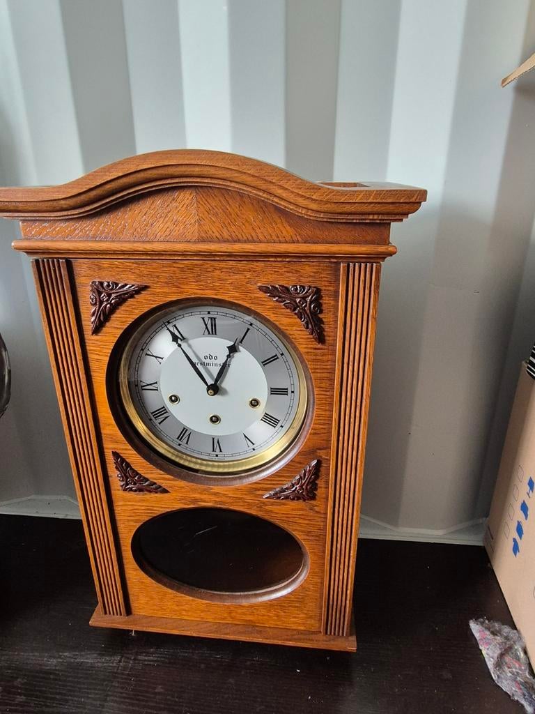 Goed werkende Odo Westminster klok, Ophalen