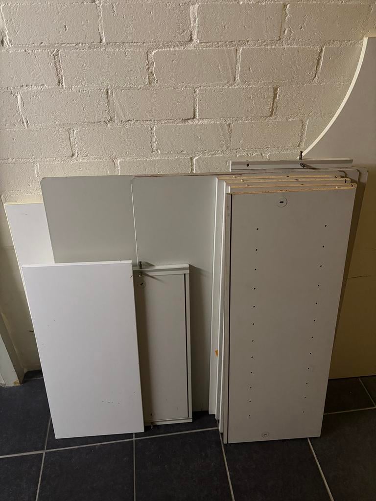 Gratis afhalen Diverse planken en bureaublad, Doe-het-zelf en Verbouw, Ophalen, Gebruikt