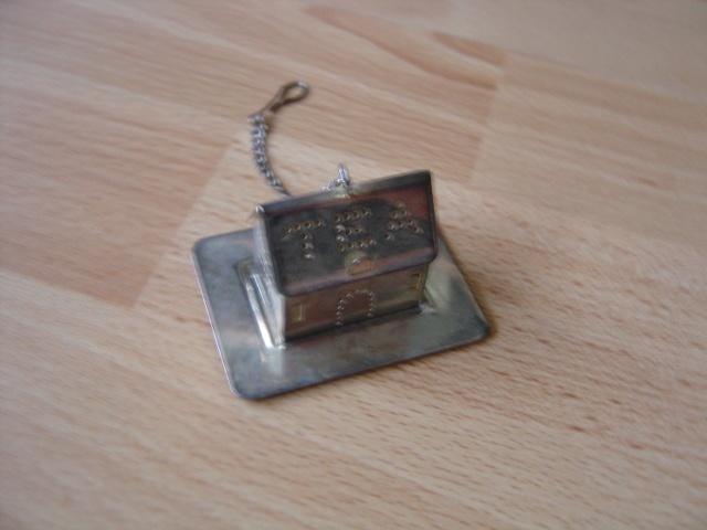 Mooie thee huisje en schaaltje, Ophalen of Verzenden, Zo goed als nieuw