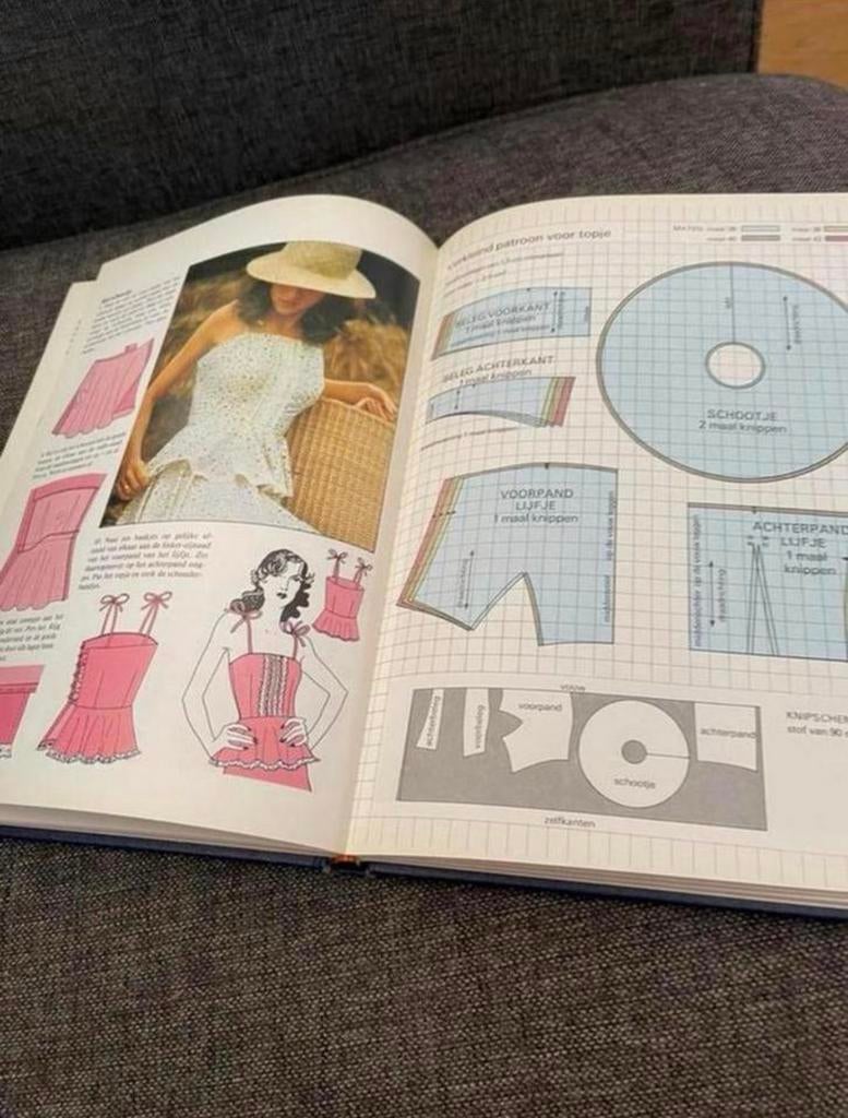 Modieus naaien en knippen, Boeken, Ophalen of Verzenden, Zo goed als nieuw