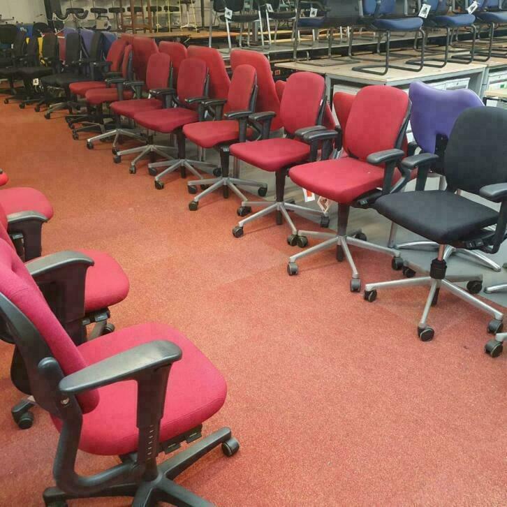 Heel veel bureaustoelen div merken Ahrend, Eromes, Steelcase, Huis en Inrichting, Bureaus, Ophalen of Verzenden, Gebruikt