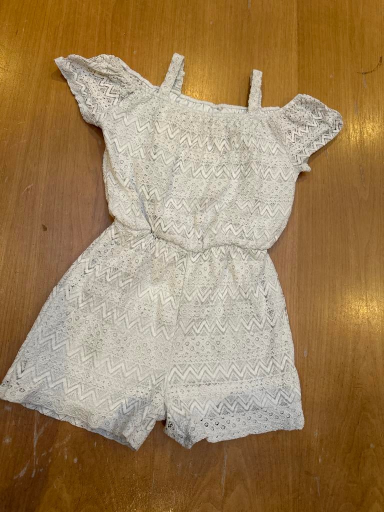 Witte kanten jumpsuit met zigzagpatroon, Kinderen en Baby's, Kinderkleding | Maat 128, Ophalen, Gebruikt, Meisje