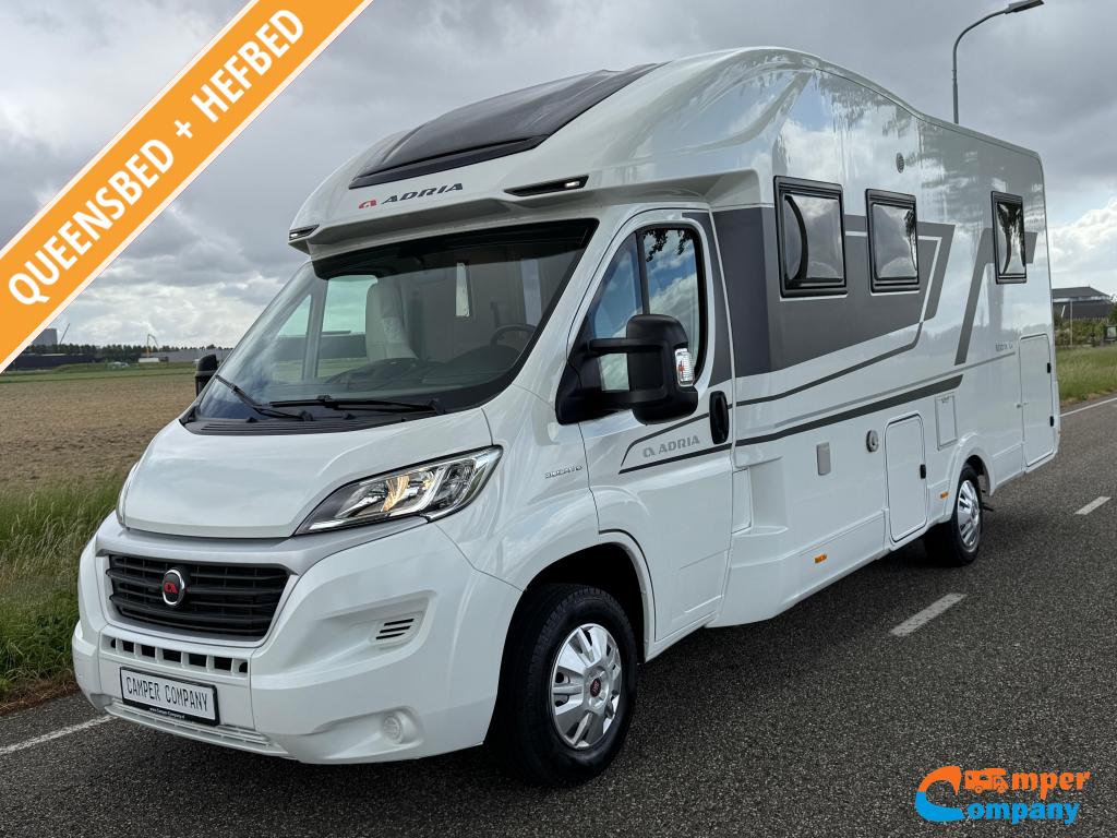 Adria Matrix 670 DC PLUS Queensbed / Hefbed / Face to face, Caravans en Kamperen, Campers, Bedrijf, tot en met 4, Half-integraal