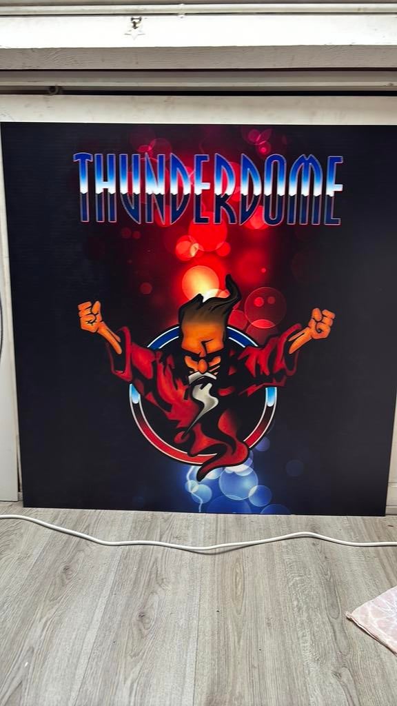 Custom Made Thunderdome Poster - Laser Geprint, Deurposter of groter, Vierkant, Nieuw, Ophalen of Verzenden