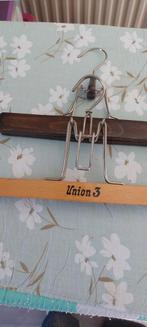 Kledinghangers broek of rok  ws 70 jaar oud, Ophalen of Verzenden, Hout