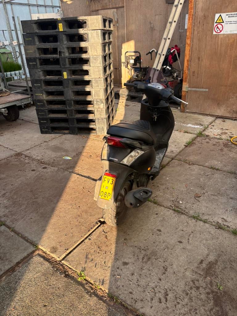 Zip 4t, Fietsen en Brommers, Snorfietsen en Snorscooters, Piaggio, Gebruikt, Ophalen of Verzenden, Benzine