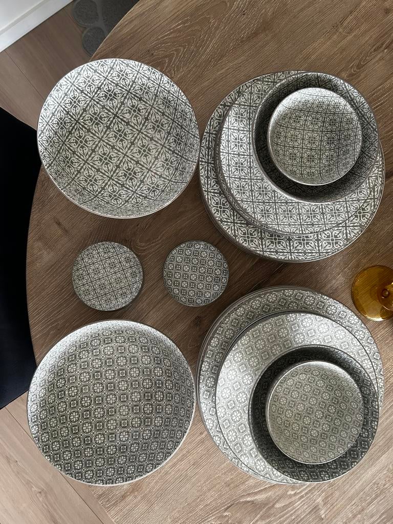Ikat servies van Xenoa, Ophalen of Verzenden, Zo goed als nieuw, Porselein, Overige stijlen
