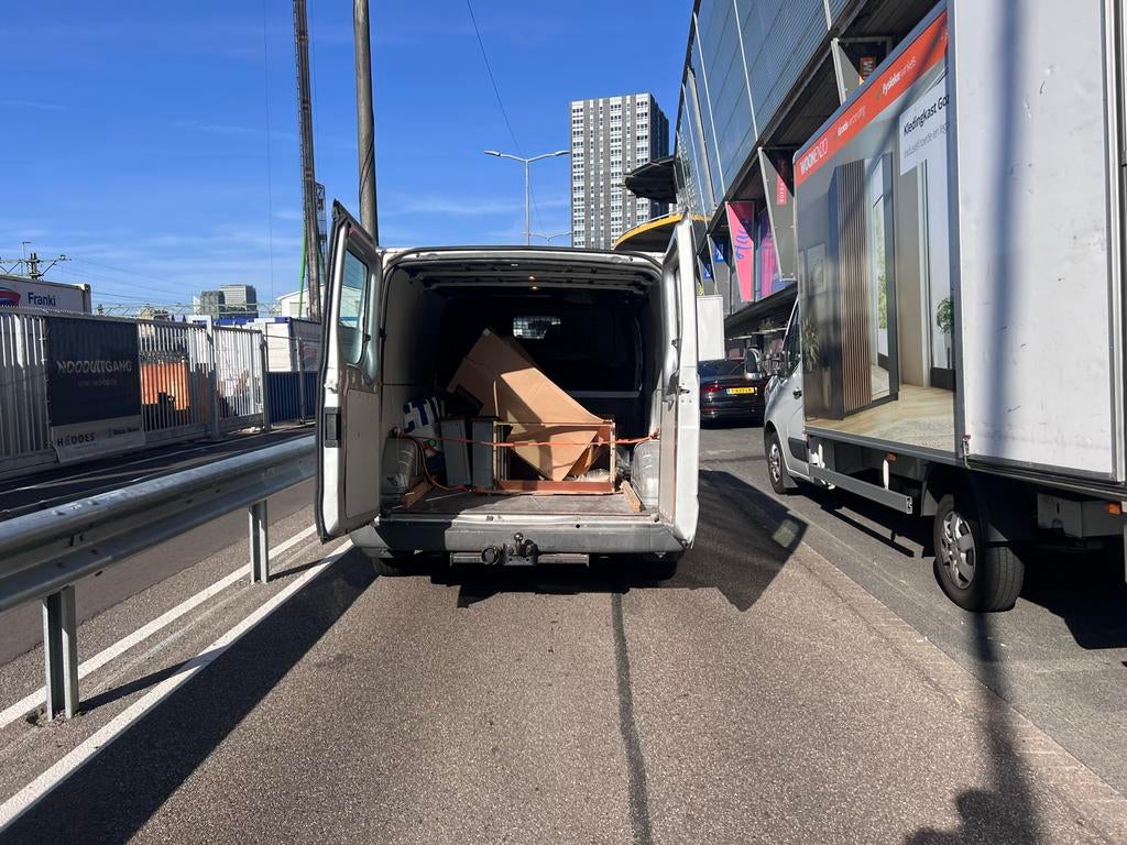 Spoed Bus huren eerste uur€50 metchauffeur. Sjouwen mogelijk, 33 - 40 uur, Overige vormen