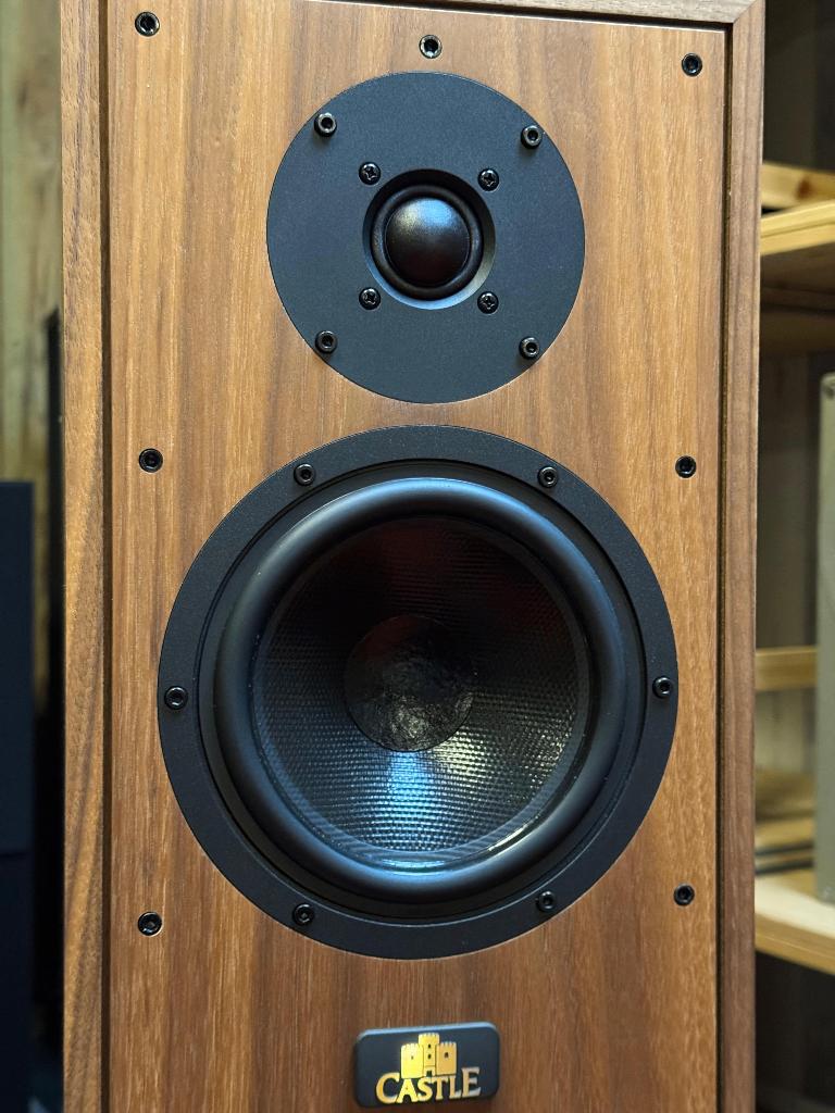 Castle Windsor earl, Gebruikt, 120 watt of meer, Front, Rear of Stereo speakers, Ophalen