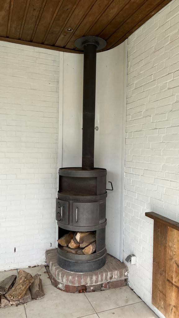 Buitenkachel gietijzer t.e.a.b., Huis en Inrichting, Kachels, Ophalen, Gebruikt, Houtkachel, Vrijstaand