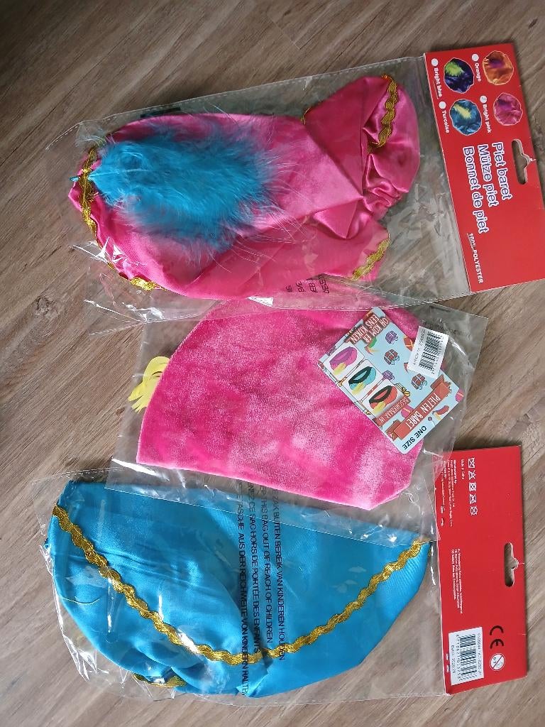 Pieten muts, baret, nieuw, Diversen, Sinterklaas, Ophalen, Nieuw