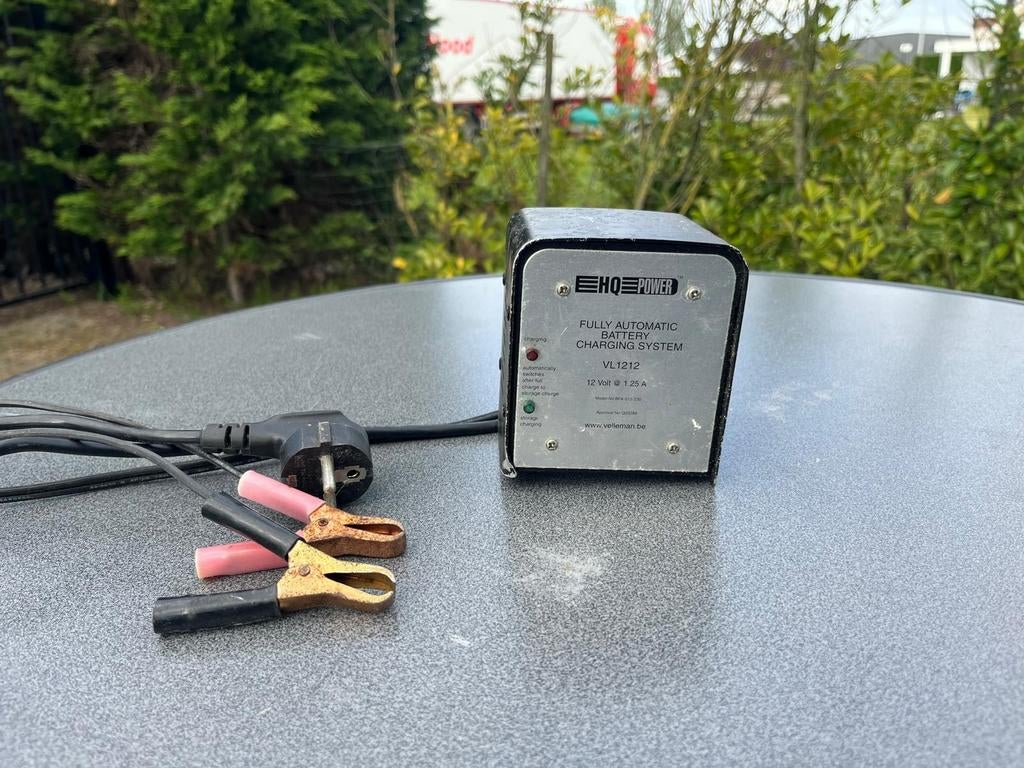 HQ Power Automatische acculader te koop, Ophalen of Verzenden, Gebruikt