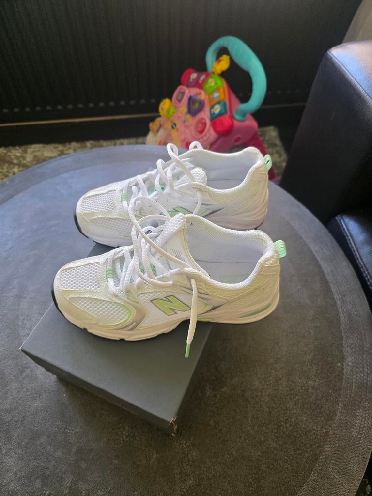 New Balance sneakers - Maat 37 - Zo goed als nieuw, Kleding | Dames, Schoenen, Wit, New Balance, Ophalen of Verzenden, Sneakers of Gympen