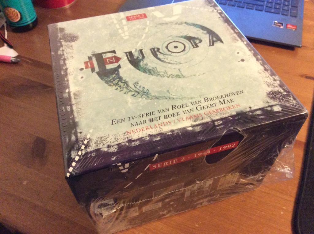 In Europa Serie 2. 1944 & 1992. Luxe box. Nieuw in folie, Cd's en Dvd's, Boxset, Ophalen of Verzenden, Nieuw in verpakking, Non-fictie