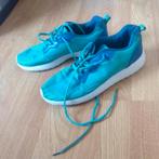 groene sportschoenen maat 41, Ophalen of Verzenden, Zo goed als nieuw, Groen, Sneakers of Gympen