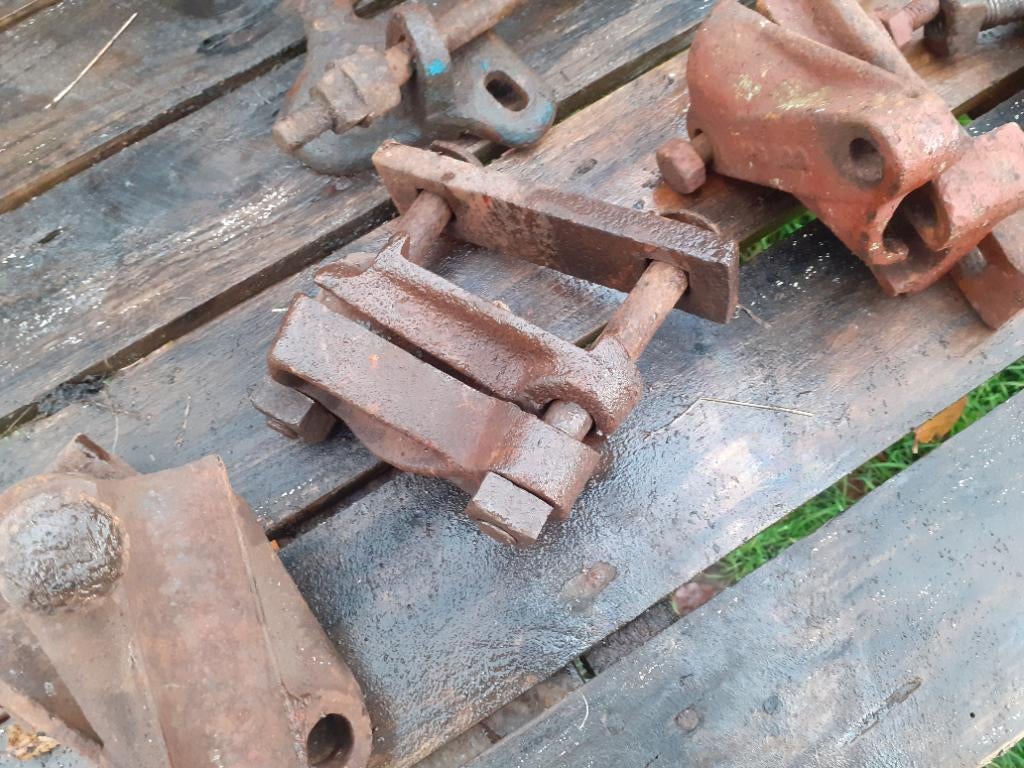 IHC McCormick palkast ploeg onderdelen, Ophalen