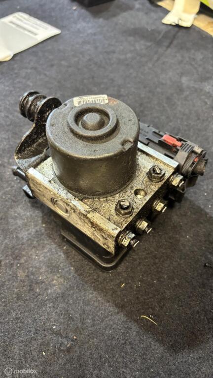 ABS pomp Volkswagen Golf V ('03-'08) 1k0907379n, Gebruikt, Volkswagen, Ophalen of Verzenden, Volkswagen