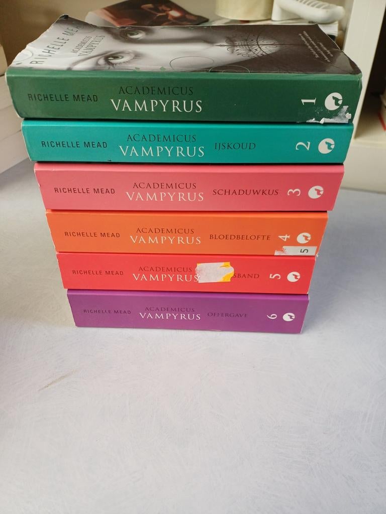 Academicus Vampyrus compleet, Boeken, Ophalen of Verzenden, Gelezen, Richelle Mead