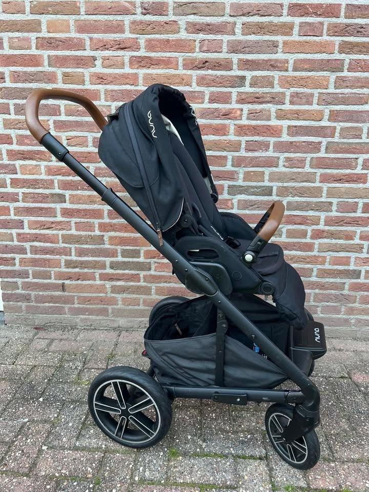 Nuna MIXX Next kinderwagen – compleet, perfecte staat (2022), Kinderen en Baby's, Ophalen, Zo goed als nieuw, Overige merken, Verstelbare duwstang