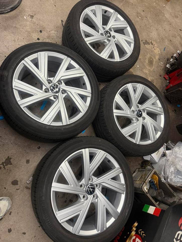 Volkswagen golf 18 inch bergamo R velgen troc touran caddy, Auto-onderdelen, Banden en Velgen, Banden en Velgen, Zomerbanden, 18 inch