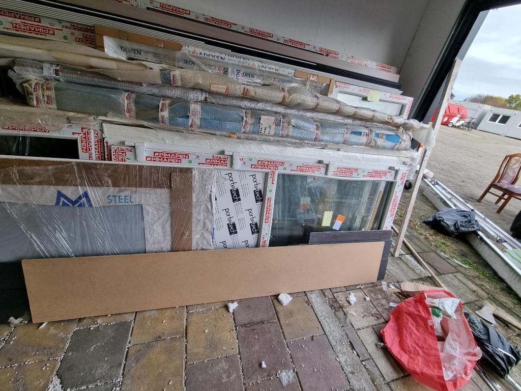 Grote partij kunststof kozijnen + aluminium schuifpui, Doe-het-zelf en Verbouw, Kozijnen en Schuifpuien, Ophalen, Kunststof, 225 cm of meer