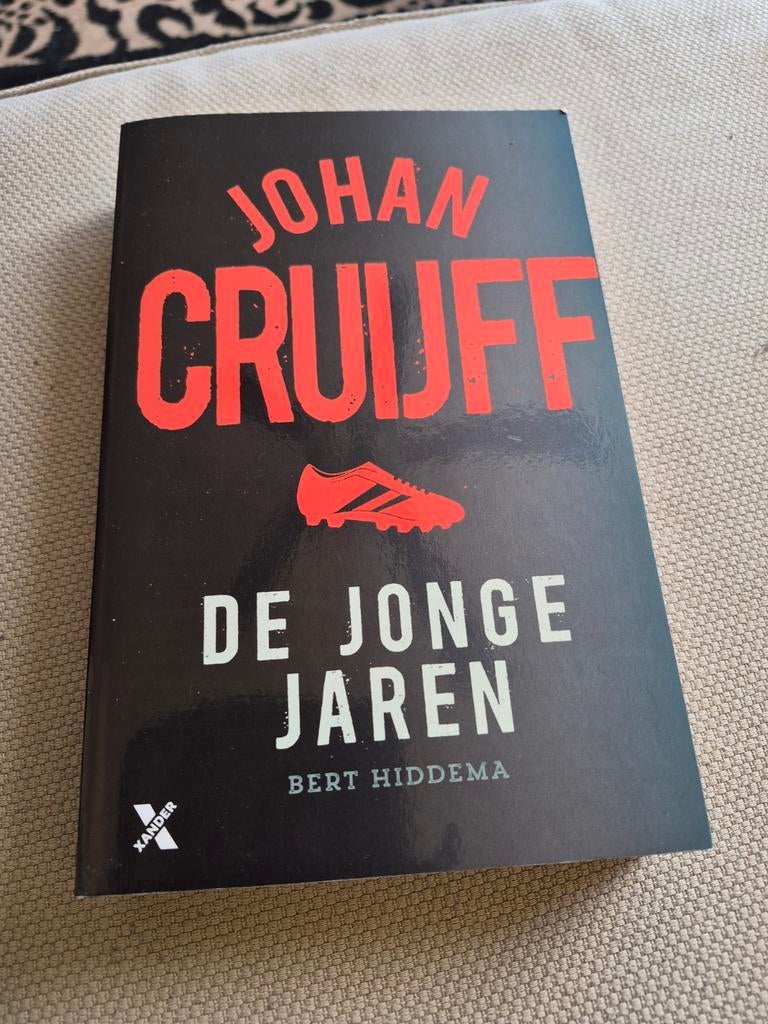 Boek Johan Cruijff, Ophalen of Verzenden, Zo goed als nieuw, Bert Hiddema, Balsport